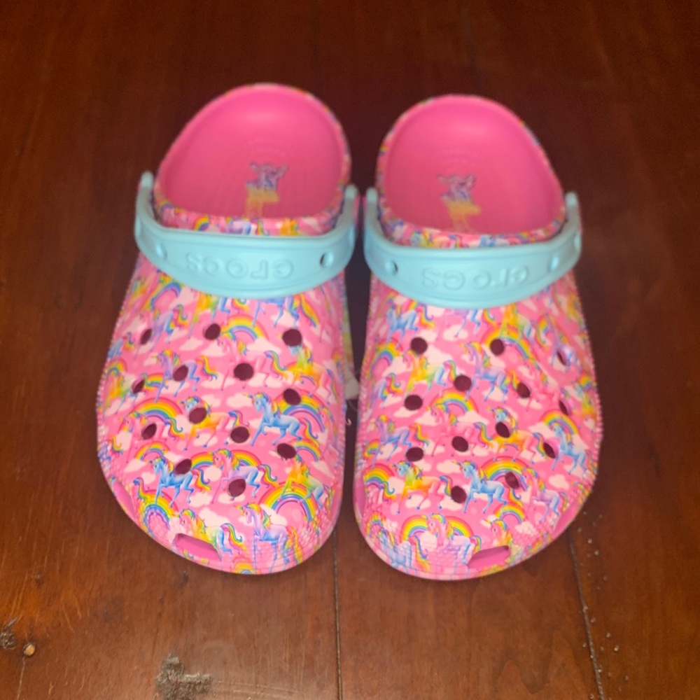 LISA FRANK X CROCS RAINBOW UNICORN CLASSIC CLOG - SIZE MENS 4 / WOMENS 6